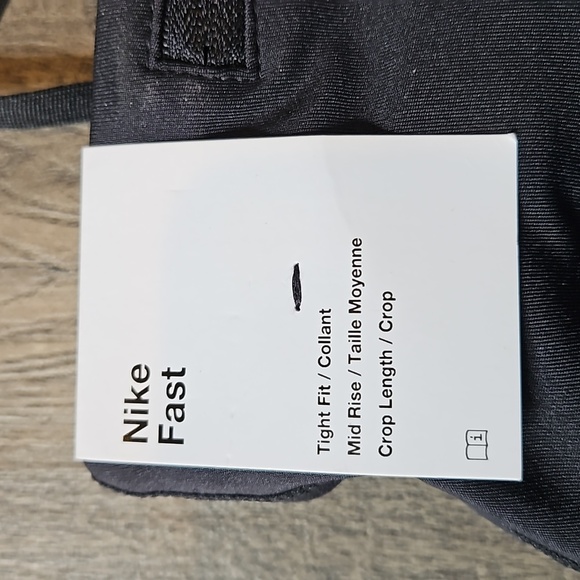 Nike Fast Women's Mid Rise Crop XS Running Leggings. NWT - Picture 4 of 5